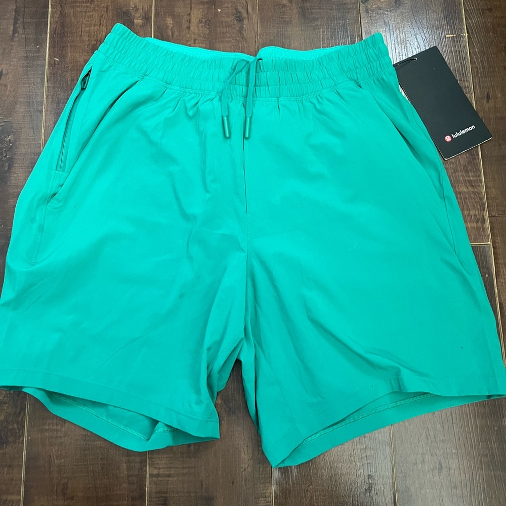 Lululemon Athletica Men’s Pace Breaker Shorts 7”